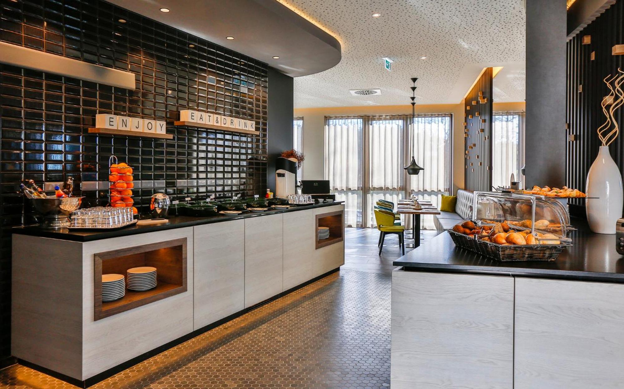 Holiday Inn - Villingen - Schwenningen By Ihg Экстерьер фото